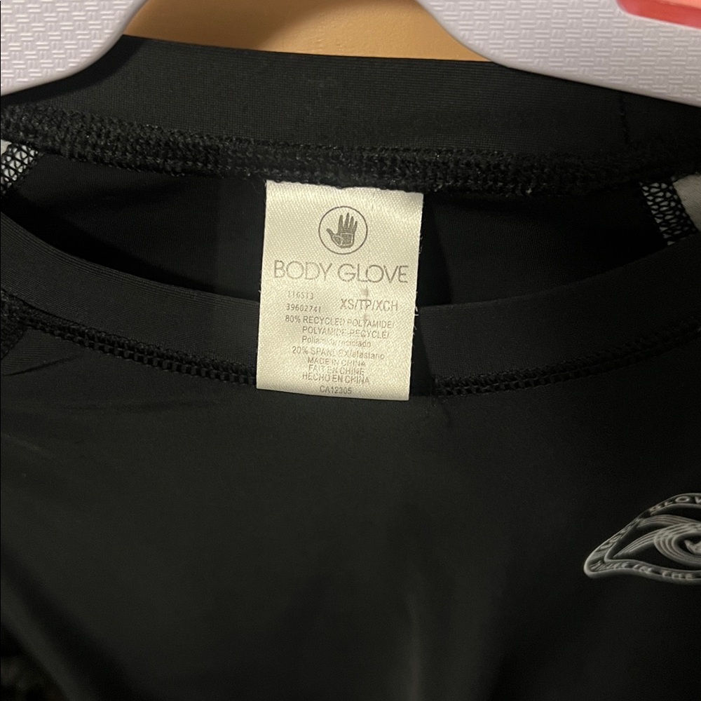 🤙❣️BODY GLOVE RASH GUARD🤙 - Picture 3 of 4